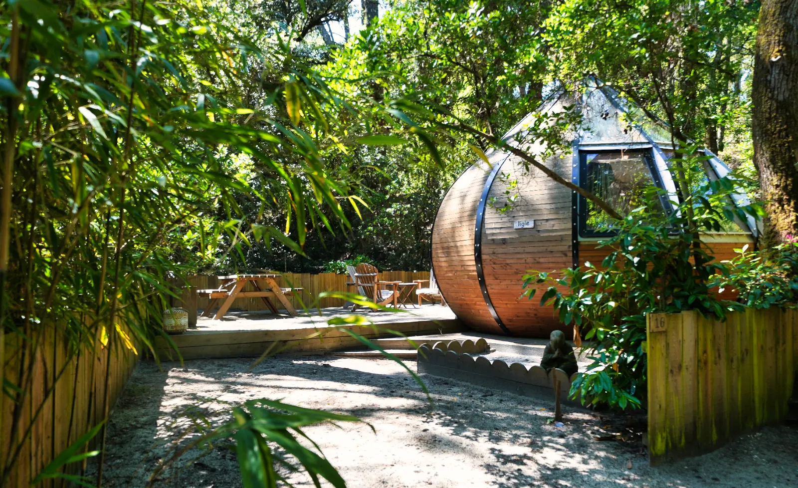 LODGING LE LAC
