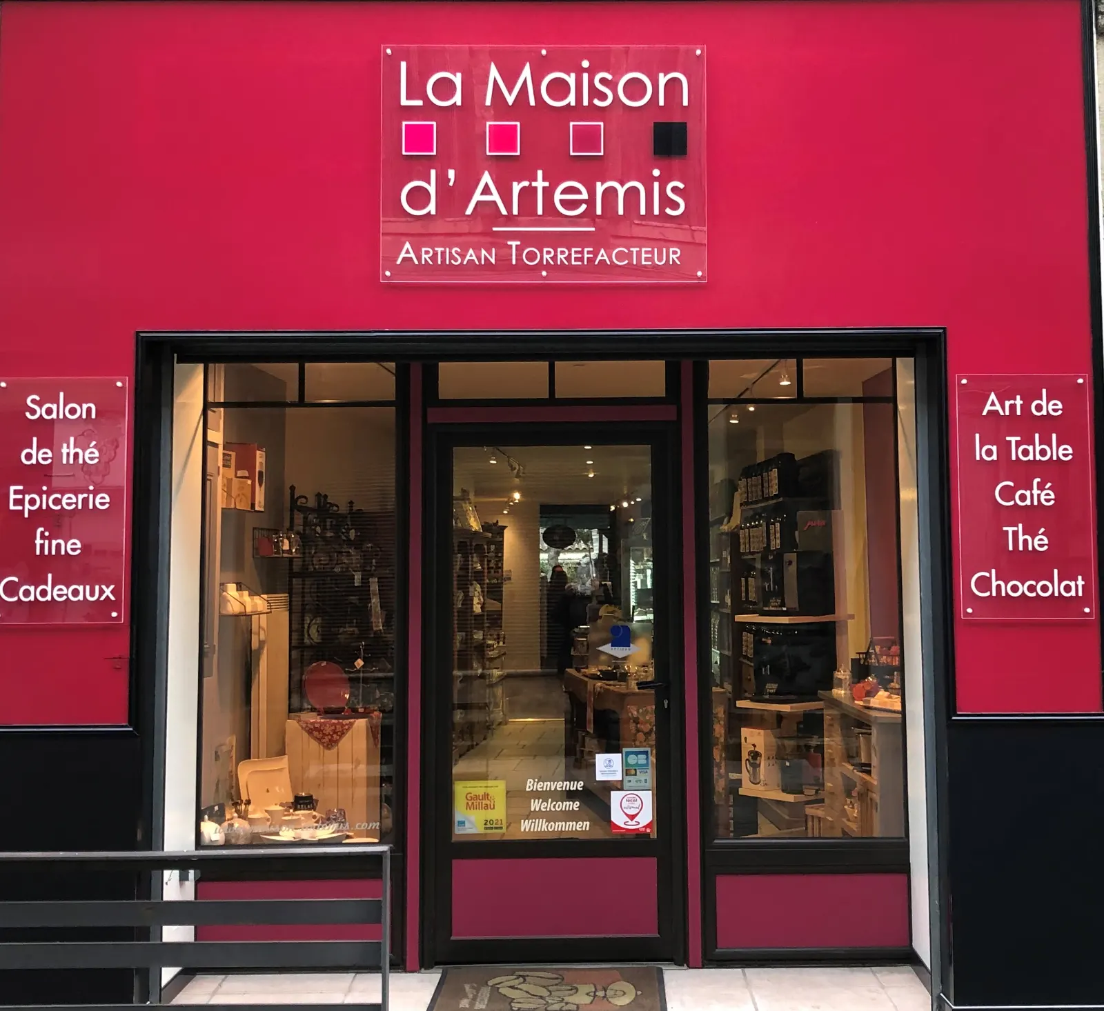 Facade extérieure de la boutique